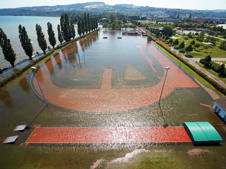 YVERDON LES BAINS 19 JUILLET 2021. Suite aux intempéries, le stade d'athlétisme est  inondé 