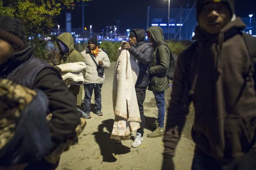 Renens,des migrants viennent aux alentours du Sleep-In , pour chercher de la nourriture ou des habits .